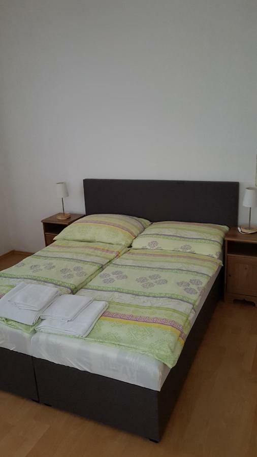 Apartmany Racianska Братислава Екстериор снимка